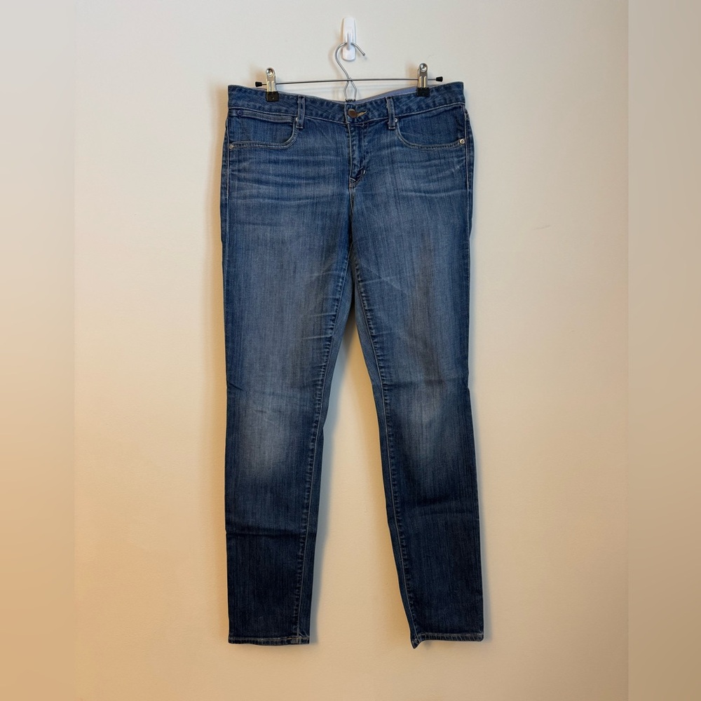 Women’s 12 GAP Dark Blue Always Skinny Jeans